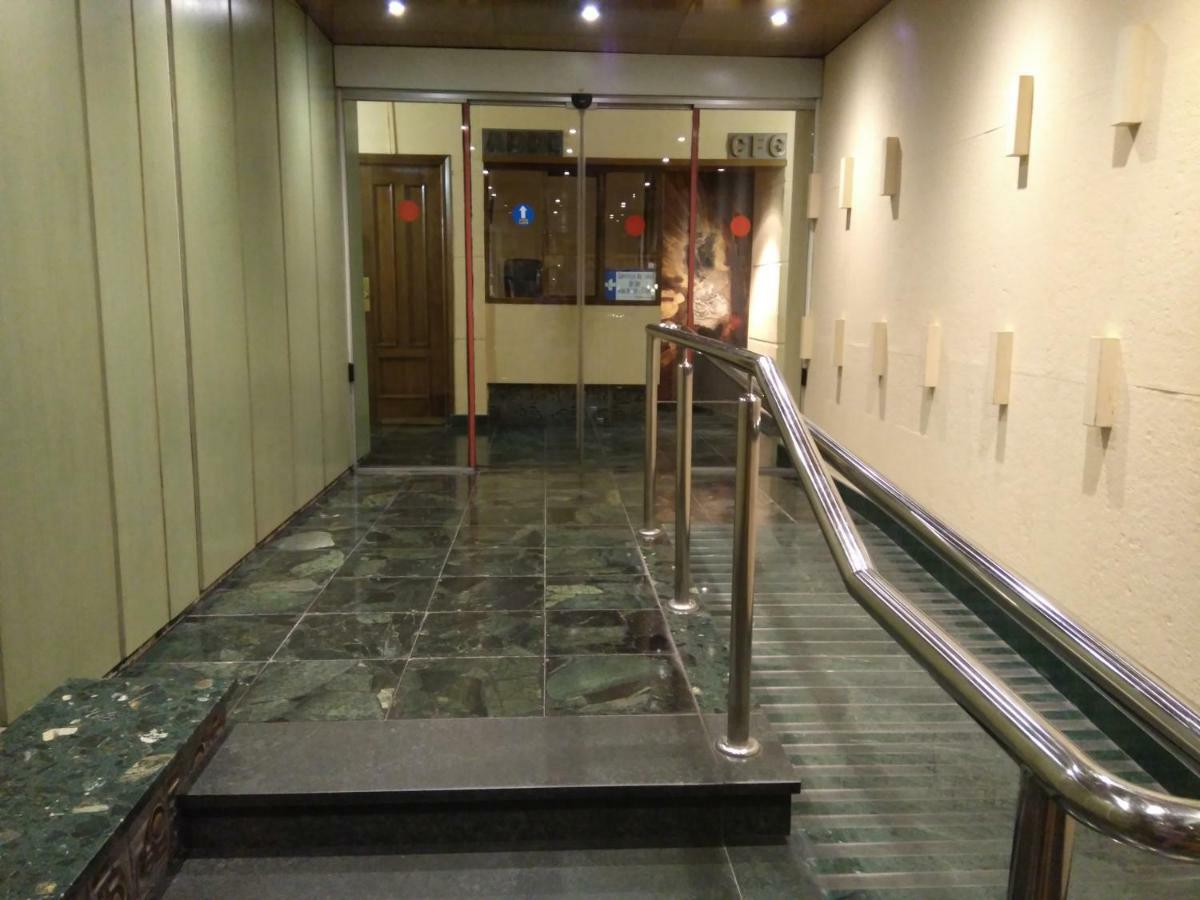 レオンCentro Plaza Guzmanアパートメント エクステリア 写真